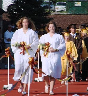 Junior Class Officers lead the Processional.